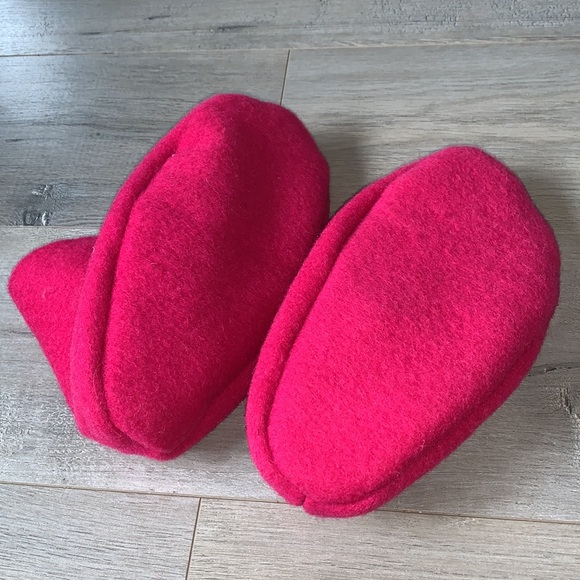 Wool Hot Pink Slip On Slipper Booties Small (6/7) - Picture 2 of 4